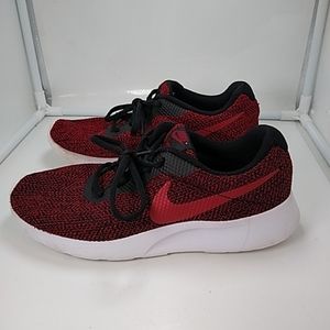 مولع ب موز المزالق nike tanjun se men s - charliewoodsactor.com